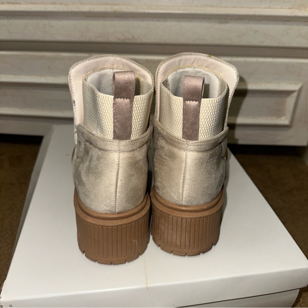 Women's Cream Ankle Boots - Picture 4 of 4